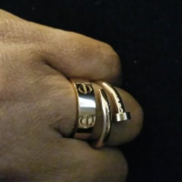 BEAUTIFUL Stainless Steel Gold Filled Nail Ring - Picture 4 of 5